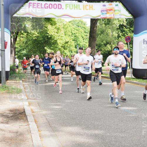 29.06.2025 - hella hamburg halbmarathon MichiJ http://msf.ph/oto/8300953 29.06.2025 10:34:41 Zwischen KM18-KM19 3087, 4497, 5528, 5889, 6691, 7335, 8142, 8981, 9794, 11077, 11858, 12171, 12269, 12891, 13303, 13698, 14045, 14541, 15157, 15451, 15825, 17008, 17353, 17461, 17865, 18356 meine-sportfotos.de