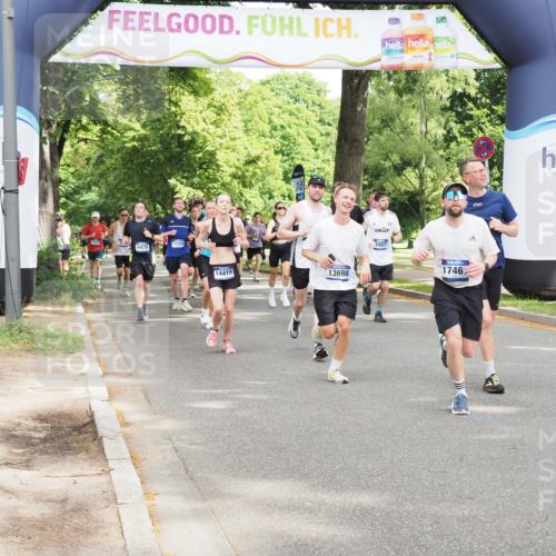 29.06.2025 - hella hamburg halbmarathon MichiJ http://msf.ph/oto/8300979 29.06.2025 10:34:41 Zwischen KM18-KM19 3087, 4497, 5528, 5889, 6691, 7335, 8142, 8981, 9794, 11077, 11858, 12171, 12269, 12891, 13303, 13698, 14045, 14541, 15157, 15451, 15825, 17008, 17353, 17461, 17865, 18356 meine-sportfotos.de