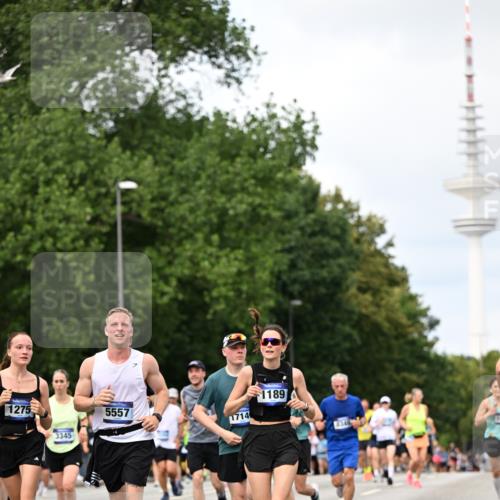 29.06.2025 - hella hamburg halbmarathon Dr. Thomas Lammeyer http://msf.ph/oto/8301116 29.06.2025 10:37:59 Kennedybrücke 1189, 1275, 1896, 2038, 2526, 2776, 3264, 3340, 3345, 3848, 4361, 4433, 4449, 4807, 4824, 4826, 5075, 5141, 5557, 5561, 5566, 5584, 5821, 5822, 5887, 6364, 6515, 6516, 6956, 7027, 7565, 7633, 7653, 7982, 8157, 8277, 8349, 8375, 8377, 8383, 8401, 8620, 9234, 9258, 9438, 9706, 9799, 9875, 9995, 10048, 10561, 10800, 11092, 11111, 11229, 11237, 11260 meine-sportfotos.de