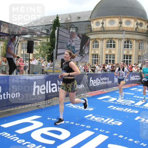29.06.2025 - hella hamburg halbmarathon Michael Strokosch http://msf.ph/oto/8301163 29.06.2025 10:57:45 Ziel 1715, 1719, 1972, 2606, 7833, 10133, 12440, 12774, 13523, 14951, 15217, 15220, 16418, 17201, 17455, 17769, 17814, 18388, 18508, 18727, 18985 meine-sportfotos.de