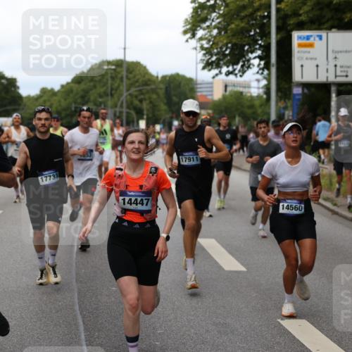 29.06.2025 - hella hamburg halbmarathon Yannick Fuchs http://msf.ph/oto/8301166 29.06.2025 10:37:29 20KM 1353, 1675, 1735, 2653, 4229, 4318, 5011, 5124, 5477, 7026, 7508, 9364, 9371, 9534, 10099, 10251, 11177, 12153, 12723, 12839, 13746, 13807, 14201, 14226, 14447, 14484, 14560, 14813, 14849, 15255, 15328, 15535, 15706, 15851, 15921, 16333, 17733, 17911, 18004, 18274, 18275, 18304, 18449, 18659, 18987, 19009, 19229 meine-sportfotos.de