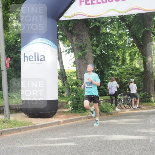 29.06.2025 - hella hamburg halbmarathon KatJ http://msf.ph/oto/8301181 29.06.2025 10:14:05 Zwischen KM18-KM19 7963 meine-sportfotos.de