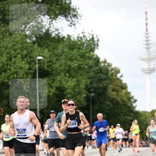 29.06.2025 - hella hamburg halbmarathon Dr. Thomas Lammeyer http://msf.ph/oto/8301192 29.06.2025 10:38:00 Kennedybrücke 1189, 1275, 1896, 2038, 2526, 2776, 2933, 3264, 3340, 3345, 3848, 4361, 4433, 4445, 4449, 4807, 4824, 4826, 5075, 5096, 5141, 5557, 5561, 5566, 5569, 5584, 5821, 5822, 5887, 6364, 6515, 6516, 6956, 7027, 7565, 7633, 7653, 7982, 8157, 8277, 8349, 8375, 8377, 8383, 8401, 8620, 9258, 9438, 9706, 9799, 9875, 9995, 10048, 10071, 10561, 10800, 11092, 11111, 11229, 11237, 11260 meine-sportfotos.de