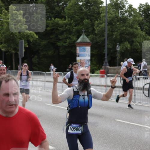 29.06.2025 - hella hamburg halbmarathon Jannik Wohlers http://msf.ph/oto/8301209 29.06.2025 10:37:16 Lombardsbrücke 1475, 2199, 2640, 2853, 3230, 3633, 5186, 5522, 5875, 6243, 6821, 6955, 7124, 7321, 7350, 9247, 9288, 9895, 10159, 10476, 10506, 10919, 11183, 11801, 11882, 11888, 12123, 12242, 12254, 12472, 12824, 13650, 14130, 14657, 16032, 16582, 16680, 16706, 16837, 17355, 17793, 17798, 18317, 18319, 18903 meine-sportfotos.de