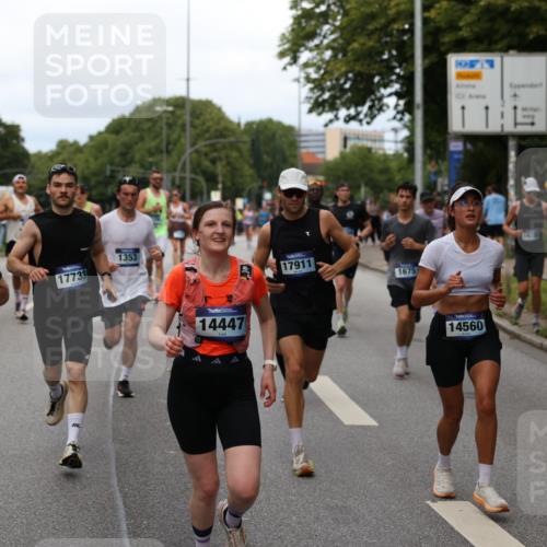 29.06.2025 - hella hamburg halbmarathon Yannick Fuchs http://msf.ph/oto/8301219 29.06.2025 10:37:29 20KM 1353, 1675, 1735, 2653, 4229, 4318, 5011, 5124, 5477, 7026, 7508, 9364, 9371, 9534, 10099, 10251, 11177, 12153, 12723, 12839, 13746, 13807, 14201, 14226, 14447, 14484, 14560, 14813, 14849, 15255, 15328, 15535, 15706, 15851, 15921, 16333, 17733, 17911, 18004, 18274, 18275, 18304, 18449, 18659, 18987, 19009, 19229 meine-sportfotos.de