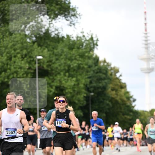 29.06.2025 - hella hamburg halbmarathon Dr. Thomas Lammeyer http://msf.ph/oto/8301277 29.06.2025 10:38:00 Kennedybrücke 1189, 1275, 1896, 2038, 2526, 2776, 2933, 3264, 3340, 3345, 3848, 4361, 4433, 4445, 4449, 4807, 4824, 4826, 5075, 5096, 5141, 5557, 5561, 5566, 5569, 5584, 5821, 5822, 5887, 6364, 6515, 6516, 6956, 7027, 7565, 7633, 7653, 7982, 8157, 8277, 8349, 8375, 8377, 8383, 8401, 8620, 9258, 9438, 9706, 9799, 9875, 9995, 10048, 10071, 10561, 10800, 11092, 11111, 11229, 11237, 11260 meine-sportfotos.de