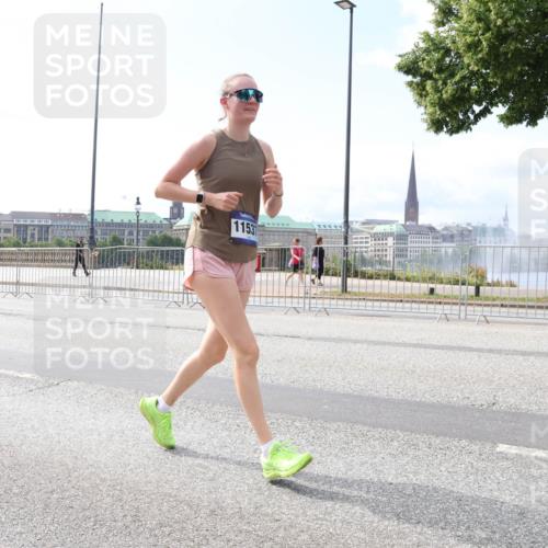 29.06.2025 - hella hamburg halbmarathon Lena Gebhardt http://msf.ph/oto/8301322 29.06.2025 10:12:10 Lombardsbrücke 1062, 1328, 1790, 1850, 1992, 2661, 3363, 3746, 4227, 4453, 4499, 5176, 5379, 5605, 6822, 6871, 6966, 7474, 7571, 9191, 9253, 9254, 9405, 9428, 9705, 10042, 10409, 10685, 11507, 11509, 11525, 11537, 11581, 11917, 12473, 13171, 13177, 13542, 13958, 14060, 14196, 14313, 14384, 14863, 14868, 15137, 15945, 16379, 16976, 17638, 17774, 18261, 18395, 18429, 18655 meine-sportfotos.de