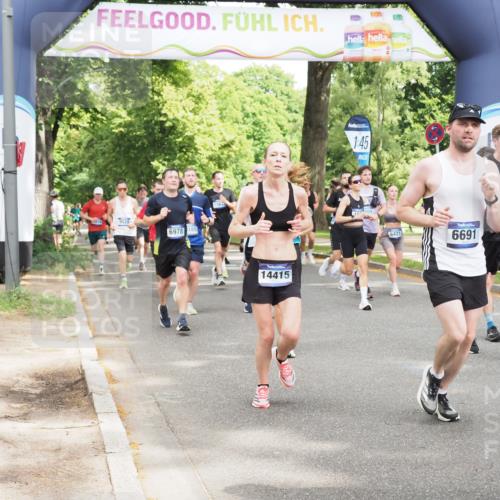 29.06.2025 - hella hamburg halbmarathon MichiJ http://msf.ph/oto/8301332 29.06.2025 10:34:43 Zwischen KM18-KM19 1604, 3087, 5528, 5889, 6421, 6691, 7335, 8142, 8482, 8981, 9794, 11185, 11858, 12171, 12269, 12891, 13698, 14045, 14415, 15157, 15451, 15684, 15825, 17008, 17353, 17461, 17865, 18356, 19209 meine-sportfotos.de