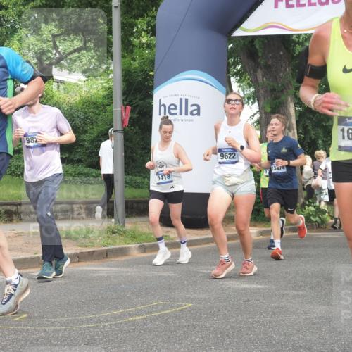 29.06.2025 - hella hamburg halbmarathon KatJ http://msf.ph/oto/8301338 29.06.2025 10:43:20 Zwischen KM18-KM19 3042, 4868, 5418, 6591, 6720, 8255, 8393 meine-sportfotos.de