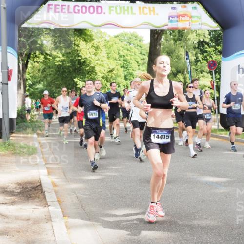 29.06.2025 - hella hamburg halbmarathon MichiJ http://msf.ph/oto/8301373 29.06.2025 10:34:43 Zwischen KM18-KM19 1604, 3087, 5528, 5889, 6421, 6691, 7335, 8142, 8482, 8981, 9794, 11185, 11858, 12171, 12269, 12891, 13698, 14045, 14415, 15157, 15451, 15684, 15825, 17008, 17353, 17461, 17865, 18356, 19209 meine-sportfotos.de