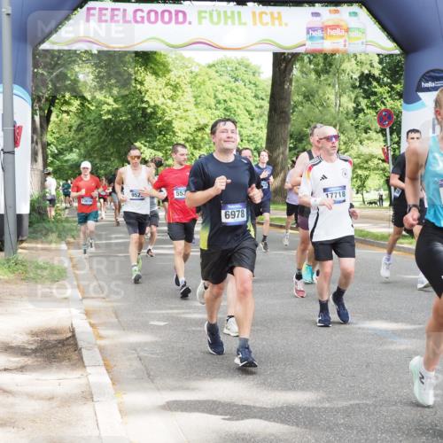 29.06.2025 - hella hamburg halbmarathon MichiJ http://msf.ph/oto/8301445 29.06.2025 10:34:44 Zwischen KM18-KM19 1604, 3087, 5528, 5532, 5889, 6421, 6691, 6978, 7335, 8142, 8482, 8981, 9386, 9786, 11185, 11858, 12171, 12269, 12891, 13698, 14045, 14415, 15157, 15451, 15684, 15825, 17008, 17353, 17461, 17669, 17718, 19209 meine-sportfotos.de