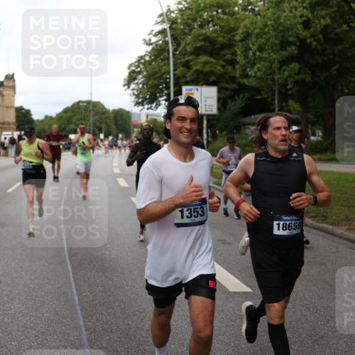 29.06.2025 - hella hamburg halbmarathon Yannick Fuchs http://msf.ph/oto/8301479 29.06.2025 10:37:32 20KM 1353, 1675, 1735, 2653, 4229, 4318, 5011, 5124, 5477, 7026, 7508, 7635, 9364, 9371, 9534, 10099, 10251, 11177, 12153, 12723, 12839, 13398, 13746, 13807, 14201, 14210, 14226, 14447, 14484, 14560, 14849, 15255, 15328, 15706, 15851, 15921, 16314, 16338, 17733, 17911, 18004, 18274, 18275, 18304, 18449, 18659, 18987, 19009, 19229 meine-sportfotos.de