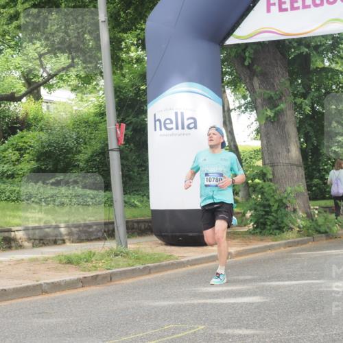 29.06.2025 - hella hamburg halbmarathon KatJ http://msf.ph/oto/8301491 29.06.2025 10:14:05 Zwischen KM18-KM19 7963 meine-sportfotos.de
