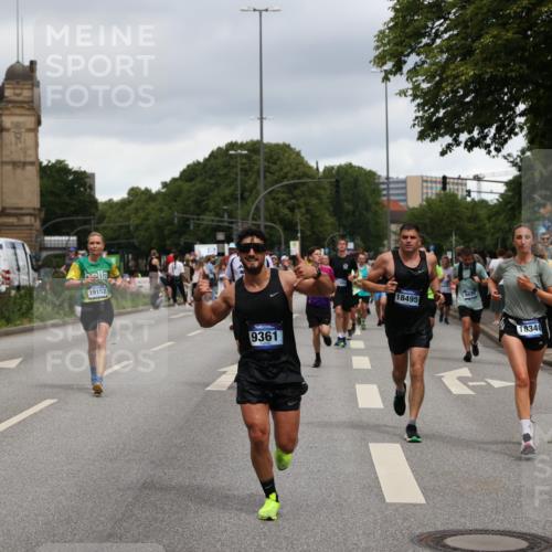 29.06.2025 - hella hamburg halbmarathon Yannick Fuchs http://msf.ph/oto/8301555 29.06.2025 10:49:56 20KM 1130, 1180, 2378, 2982, 3042, 3048, 4951, 5287, 5465, 5672, 5721, 6759, 7646, 7742, 8255, 8311, 8330, 8639, 8863, 9361, 9562, 9622, 11039, 11143, 11309, 11554, 11638, 12196, 12515, 12858, 13474, 14363, 14461, 15134, 15184, 16043, 16375, 16401, 16434, 16625, 16786, 17468, 17615, 18125, 18212, 18325, 18340, 18495, 18531, 18634, 18741, 18746, 18835, 18966, 19120, 19152 meine-sportfotos.de