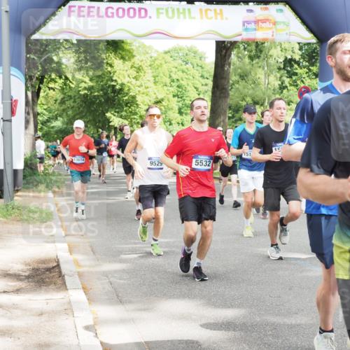 29.06.2025 - hella hamburg halbmarathon MichiJ http://msf.ph/oto/8301672 29.06.2025 10:34:46 Zwischen KM18-KM19 1604, 3087, 5459, 5532, 5889, 6421, 6691, 6978, 8142, 8482, 8981, 9386, 9529, 9786, 11185, 11858, 12651, 12891, 13698, 13728, 14045, 14415, 15149, 15157, 15451, 15611, 15684, 15741, 15825, 15973, 17461, 17669, 17718, 19209 meine-sportfotos.de