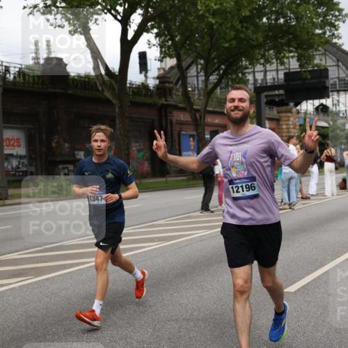29.06.2025 - hella hamburg halbmarathon Yannick Fuchs http://msf.ph/oto/8301767 29.06.2025 10:49:57 20KM 1130, 1180, 1877, 2378, 2982, 3042, 3048, 4951, 5287, 5465, 5672, 5721, 6759, 7646, 7742, 8255, 8311, 8330, 8639, 8863, 9361, 9562, 9622, 11039, 11143, 11309, 11554, 11638, 12196, 12515, 12858, 13474, 14363, 14461, 15134, 15184, 16043, 16375, 16401, 16434, 16625, 16786, 17468, 17615, 18117, 18125, 18212, 18325, 18340, 18495, 18531, 18634, 18741, 18746, 18835, 18966, 19120, 19152 meine-sportfotos.de