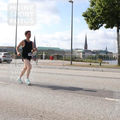 29.06.2025 - hella hamburg halbmarathon Lena Gebhardt http://msf.ph/oto/8301787 29.06.2025 09:47:03 Lombardsbrücke 144, 1053, 1396, 1407, 1411, 1577, 1910, 1959, 2243, 2563, 2774, 2836, 3005, 3790, 3935, 4740, 4944, 5048, 5152, 5193, 5660, 6032, 6305, 6473, 6683, 6915, 7080, 7466, 7622, 7628, 7831, 7867, 7972, 8312, 8323, 8366, 9376, 9508, 9519, 10477, 10771, 10927, 11055, 11304, 11370, 11661, 11898, 12204, 12447, 12899, 13148, 13199, 13493, 13494, 13729, 13771, 13972, 13991, 14069, 14310, 14385, 16811, 16957 meine-sportfotos.de