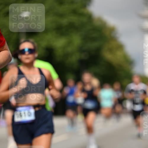 29.06.2025 - hella hamburg halbmarathon Dr. Thomas Lammeyer http://msf.ph/oto/8301835 29.06.2025 10:16:25 Kennedybrücke 1249, 1610, 1785, 1850, 1851, 2963, 2964, 3182, 3248, 3262, 3363, 4453, 5150, 5166, 5176, 6822, 6871, 7014, 7907, 8206, 8207, 8917, 8971, 9428, 10067, 10402, 10685, 11025 meine-sportfotos.de