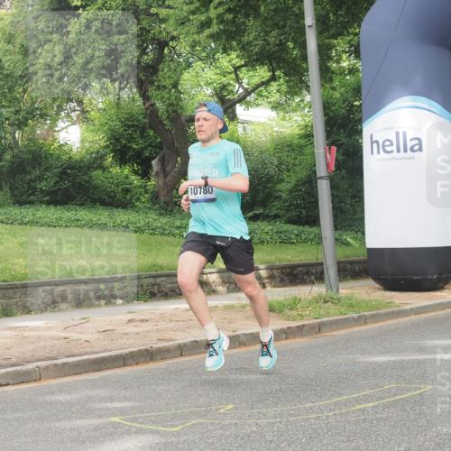 29.06.2025 - hella hamburg halbmarathon KatJ http://msf.ph/oto/8301887 29.06.2025 10:14:06 Zwischen KM18-KM19 7963 meine-sportfotos.de