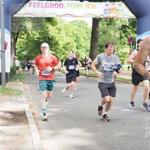 29.06.2025 - hella hamburg halbmarathon MichiJ http://msf.ph/oto/8301979 29.06.2025 10:34:47 Zwischen KM18-KM19 1604, 3087, 5459, 5532, 5889, 6421, 6691, 6978, 7908, 8142, 8482, 8981, 9386, 9529, 9786, 11185, 11858, 12651, 13614, 13698, 13728, 14045, 14415, 15149, 15157, 15451, 15611, 15684, 15741, 15973, 17461, 17669, 17718, 19209 meine-sportfotos.de