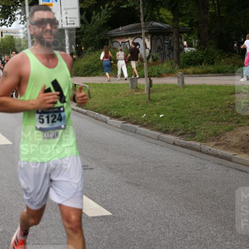 29.06.2025 - hella hamburg halbmarathon Yannick Fuchs http://msf.ph/oto/8302024 29.06.2025 10:37:35 20KM 1675, 1735, 2653, 3697, 4080, 4229, 4318, 5011, 5124, 5477, 7026, 7508, 7635, 9364, 9534, 10099, 10237, 10251, 11177, 12153, 12723, 12776, 13398, 13746, 13807, 14201, 14210, 14226, 14484, 14849, 15255, 15328, 15706, 15851, 15921, 16314, 16338, 18004, 18274, 18304, 18449, 18987, 19009, 19038, 19051, 19229 meine-sportfotos.de