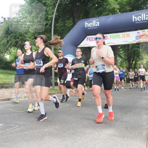 29.06.2025 - hella hamburg halbmarathon KatJ http://msf.ph/oto/8302030 29.06.2025 10:43:26 Zwischen KM18-KM19 1972, 2083, 2741, 2982, 2996, 3042, 4152, 4594, 4813, 5418, 7037, 8255 meine-sportfotos.de