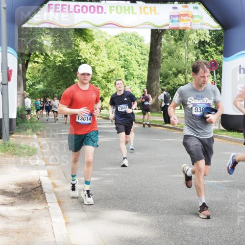 29.06.2025 - hella hamburg halbmarathon MichiJ http://msf.ph/oto/8302036 29.06.2025 10:34:47 Zwischen KM18-KM19 1604, 3087, 5459, 5532, 5889, 6421, 6691, 6978, 7908, 8142, 8482, 8981, 9386, 9529, 9786, 11185, 11858, 12651, 13614, 13698, 13728, 14045, 14415, 15149, 15157, 15451, 15611, 15684, 15741, 15973, 17461, 17669, 17718, 19209 meine-sportfotos.de