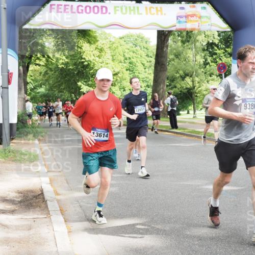 29.06.2025 - hella hamburg halbmarathon MichiJ http://msf.ph/oto/8302074 29.06.2025 10:34:48 Zwischen KM18-KM19 1604, 3087, 5459, 5532, 6421, 6691, 6978, 7599, 7908, 8482, 8981, 9386, 9529, 9786, 11185, 12651, 13614, 13698, 13728, 14045, 14415, 15149, 15451, 15611, 15684, 15741, 15973, 17669, 17718, 19209 meine-sportfotos.de