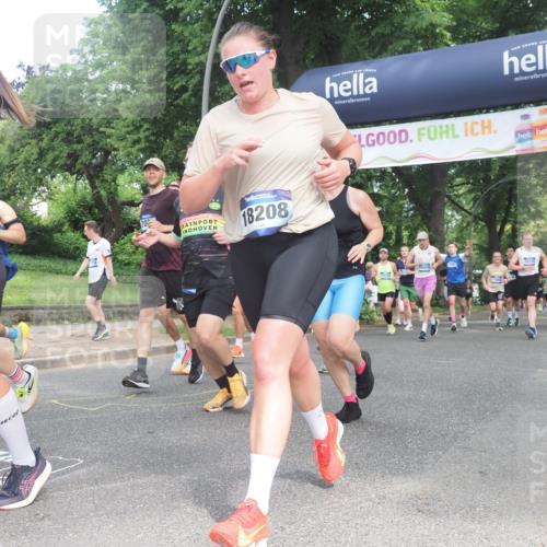 29.06.2025 - hella hamburg halbmarathon KatJ http://msf.ph/oto/8302113 29.06.2025 10:43:26 Zwischen KM18-KM19 1972, 2083, 2741, 2982, 2996, 3042, 4152, 4594, 4813, 5418, 7037, 8255 meine-sportfotos.de
