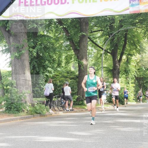 29.06.2025 - hella hamburg halbmarathon KatJ http://msf.ph/oto/8302117 29.06.2025 10:14:09 Zwischen KM18-KM19  meine-sportfotos.de
