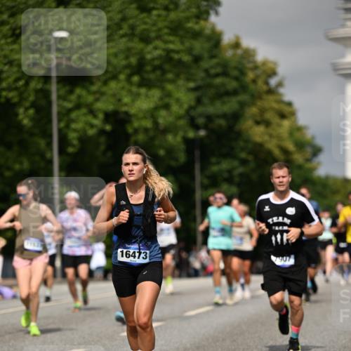 29.06.2025 - hella hamburg halbmarathon Dr. Thomas Lammeyer http://msf.ph/oto/8302147 29.06.2025 10:16:27 Kennedybrücke 1249, 1610, 1785, 1850, 1851, 2963, 2964, 3182, 3248, 3262, 3363, 4453, 5150, 5166, 5176, 6822, 6871, 7014, 7907, 8917, 8971, 9428, 9705, 10067, 10402, 10409, 10685, 11025 meine-sportfotos.de