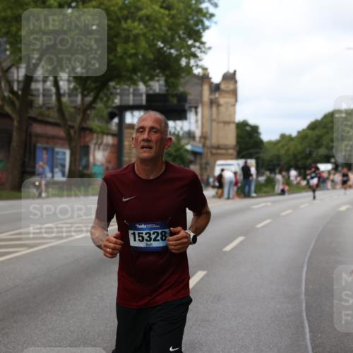 29.06.2025 - hella hamburg halbmarathon Yannick Fuchs http://msf.ph/oto/8302161 29.06.2025 10:37:36 20KM 1675, 1735, 2653, 3697, 4080, 4229, 4318, 5124, 5477, 7026, 7508, 7635, 9364, 9534, 10099, 10237, 10251, 11177, 12153, 12723, 12776, 13398, 13746, 13807, 14201, 14210, 14484, 14849, 15328, 15706, 15851, 15921, 16314, 16338, 18004, 18274, 18304, 18449, 18987, 19009, 19038, 19051, 19229 meine-sportfotos.de