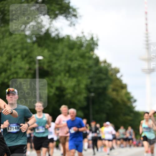 29.06.2025 - hella hamburg halbmarathon Dr. Thomas Lammeyer http://msf.ph/oto/8302183 29.06.2025 10:38:02 Kennedybrücke 1189, 1275, 1764, 1896, 2038, 2526, 2776, 2933, 3264, 3340, 3345, 3848, 4361, 4433, 4445, 4449, 4807, 4824, 4826, 5075, 5096, 5141, 5557, 5561, 5566, 5569, 5584, 5821, 5822, 5887, 6364, 6515, 6516, 6956, 7027, 7565, 7633, 7653, 7982, 8157, 8277, 8349, 8375, 8377, 8383, 8401, 8620, 9258, 9438, 9706, 9799, 9875, 9995, 10048, 10071, 10561, 10800, 11111, 11229, 11237, 11260 meine-sportfotos.de