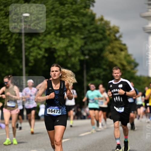 29.06.2025 - hella hamburg halbmarathon Dr. Thomas Lammeyer http://msf.ph/oto/8302196 29.06.2025 10:16:27 Kennedybrücke 1249, 1610, 1785, 1850, 1851, 2963, 2964, 3182, 3248, 3262, 3363, 4453, 5150, 5166, 5176, 6822, 6871, 7014, 7907, 8917, 8971, 9428, 9705, 10067, 10402, 10409, 10685, 11025 meine-sportfotos.de