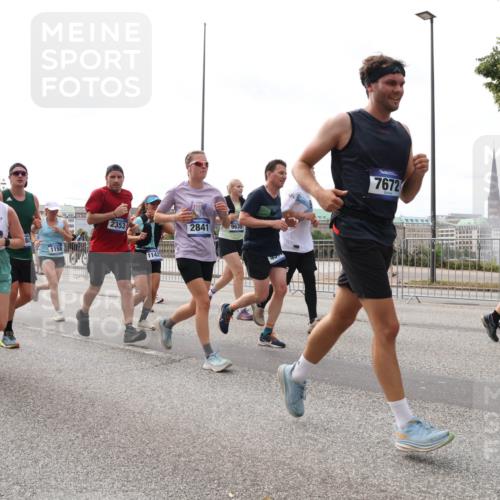 29.06.2025 - hella hamburg halbmarathon Lena Gebhardt http://msf.ph/oto/8302216 29.06.2025 10:21:54 Lombardsbrücke 7075, 1158, 2353, 2841, 9635, 484, 7672, 4289, 1003, 1072, 1158, 1191, 1250, 1294, 1401, 1668, 1958, 1963, 2009, 2063, 2172, 2315, 2353, 2514, 2529, 2744, 3050, 3172, 3458, 3606, 3768, 3770, 3825, 3826, 3995, 4046, 4289, 4366, 4375, 4376, 4697, 4786, 5122, 5412, 5641, 5759, 5957, 6086, 6103, 6475, 6676, 6805, 6881, 7075, 7162, 7612, 7672, 7781, 8286, 8431, 8715, 8860, 8896, 8954, 8959, 9002, 9062, 9369, 9483, 9499, 9532, 9624, 10374, 10874 meine-sportfotos.de