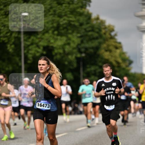 29.06.2025 - hella hamburg halbmarathon Dr. Thomas Lammeyer http://msf.ph/oto/8302241 29.06.2025 10:16:27 Kennedybrücke 1249, 1610, 1785, 1850, 1851, 2963, 2964, 3182, 3248, 3262, 3363, 4453, 5150, 5166, 5176, 6822, 6871, 7014, 7907, 8917, 8971, 9428, 9705, 10067, 10402, 10409, 10685, 11025 meine-sportfotos.de