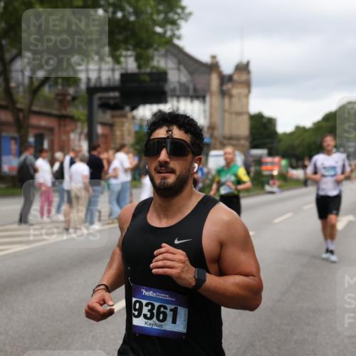 29.06.2025 - hella hamburg halbmarathon Yannick Fuchs http://msf.ph/oto/8302248 29.06.2025 10:49:58 20KM 1130, 1180, 1877, 2378, 2982, 3042, 3048, 4951, 5287, 5465, 5721, 5744, 6759, 7646, 7742, 8255, 8311, 8330, 8639, 8863, 9361, 9562, 9622, 11039, 11143, 11309, 11554, 11638, 12196, 12515, 12858, 13474, 14363, 14461, 15134, 16043, 16375, 16401, 16434, 16625, 16786, 17468, 17615, 18117, 18125, 18212, 18325, 18340, 18495, 18531, 18634, 18741, 18746, 18835, 18966, 19120, 19152 meine-sportfotos.de
