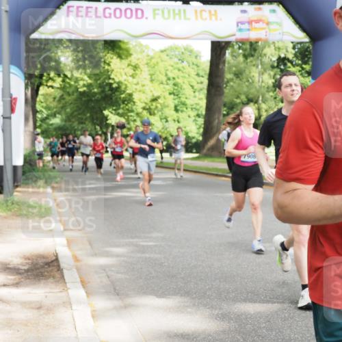 29.06.2025 - hella hamburg halbmarathon MichiJ http://msf.ph/oto/8302317 29.06.2025 10:34:49 Zwischen KM18-KM19 1604, 3087, 5459, 5532, 6421, 6978, 7599, 7908, 7962, 8482, 9386, 9529, 9786, 11185, 12651, 13614, 13728, 14415, 15149, 15611, 15684, 15741, 15973, 17669, 17718, 19209 meine-sportfotos.de