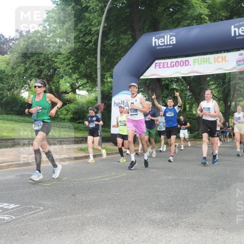 29.06.2025 - hella hamburg halbmarathon KatJ http://msf.ph/oto/8302347 29.06.2025 10:43:28 Zwischen KM18-KM19 1972, 2083, 2741, 2982, 2996, 4152, 4594, 4813, 5418, 7037, 7547 meine-sportfotos.de