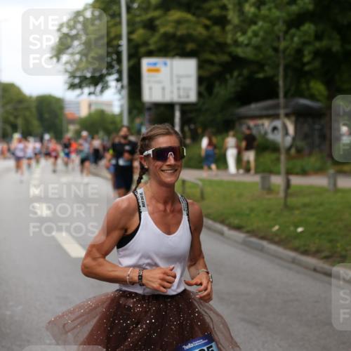29.06.2025 - hella hamburg halbmarathon Yannick Fuchs http://msf.ph/oto/8302392 29.06.2025 10:37:37 20KM 1735, 2653, 3697, 3928, 4080, 4229, 4318, 5124, 5477, 7026, 7508, 7635, 10099, 10237, 10251, 11177, 12153, 12723, 12776, 13398, 13746, 13807, 14201, 14210, 14484, 14849, 15328, 15706, 15851, 15921, 16314, 16338, 16997, 18004, 18274, 18304, 18449, 18987, 19009, 19038, 19051, 19229 meine-sportfotos.de