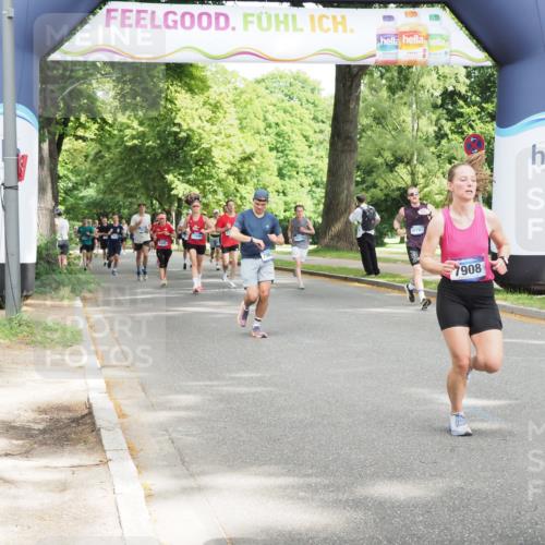 29.06.2025 - hella hamburg halbmarathon MichiJ http://msf.ph/oto/8302394 29.06.2025 10:34:49 Zwischen KM18-KM19 1604, 3087, 5459, 5532, 6421, 6978, 7599, 7908, 7962, 8482, 9386, 9529, 9786, 11185, 12651, 13614, 13728, 14415, 15149, 15611, 15684, 15741, 15973, 17669, 17718, 19209 meine-sportfotos.de
