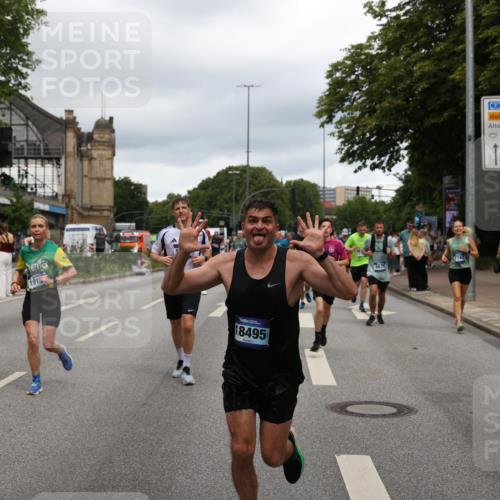 29.06.2025 - hella hamburg halbmarathon Yannick Fuchs http://msf.ph/oto/8302423 29.06.2025 10:49:58 20KM 1130, 1180, 1877, 2378, 2982, 3042, 3048, 4951, 5287, 5465, 5721, 5744, 6759, 7646, 7742, 8255, 8311, 8330, 8639, 8863, 9361, 9562, 9622, 11039, 11143, 11309, 11554, 11638, 12196, 12515, 12858, 13474, 14363, 14461, 15134, 16043, 16375, 16401, 16434, 16625, 16786, 17468, 17615, 18117, 18125, 18212, 18325, 18340, 18495, 18531, 18634, 18741, 18746, 18835, 18966, 19120, 19152 meine-sportfotos.de