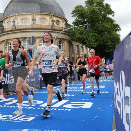 29.06.2025 - hella hamburg halbmarathon Strokosch-Dieckow http://msf.ph/oto/8302451 29.06.2025 10:54:10 Ziel 1410, 3103, 3177, 3208, 3209, 3861, 3898, 5638, 6082, 6084, 6294, 6443, 6581, 7274, 8223, 8390, 9791, 11430, 11499, 12213, 12379, 13033, 13397, 13794, 13803, 15169, 15524, 16527, 16780, 16871, 17087 meine-sportfotos.de