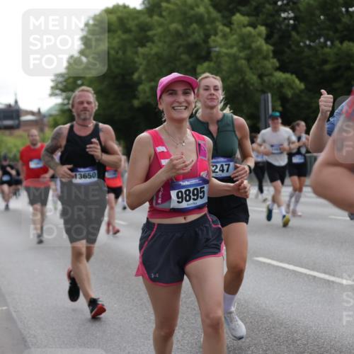 29.06.2025 - hella hamburg halbmarathon Jannik Wohlers http://msf.ph/oto/8302469 29.06.2025 10:37:24 Lombardsbrücke 1475, 1578, 1799, 1985, 2199, 2853, 3230, 3246, 5139, 5522, 5875, 6243, 6362, 7244, 7321, 7350, 7696, 8985, 9247, 9288, 9895, 10159, 10506, 10836, 11087, 11164, 11456, 11457, 11543, 11882, 12242, 12254, 12472, 12824, 13650, 14018, 15002, 15418, 15511, 16211, 16360, 16680, 17389, 17793, 17798, 18317, 18319 meine-sportfotos.de