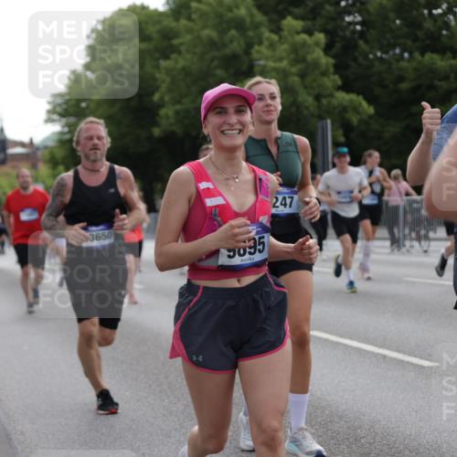 29.06.2025 - hella hamburg halbmarathon Jannik Wohlers http://msf.ph/oto/8302524 29.06.2025 10:37:24 Lombardsbrücke 1475, 1578, 1799, 1985, 2199, 2853, 3230, 3246, 5139, 5522, 5875, 6243, 6362, 7244, 7321, 7350, 7696, 8985, 9247, 9288, 9895, 10159, 10506, 10836, 11087, 11164, 11456, 11457, 11543, 11882, 12242, 12254, 12472, 12824, 13650, 14018, 15002, 15418, 15511, 16211, 16360, 16680, 17389, 17793, 17798, 18317, 18319 meine-sportfotos.de