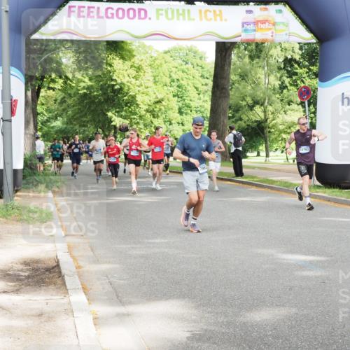 29.06.2025 - hella hamburg halbmarathon MichiJ http://msf.ph/oto/8302538 29.06.2025 10:34:50 Zwischen KM18-KM19 1604, 5459, 5532, 6421, 6978, 7599, 7908, 7962, 8482, 9386, 9529, 9786, 11185, 12651, 13614, 13728, 14415, 15149, 15611, 15684, 15741, 15973, 17669, 17718, 18797, 19209 meine-sportfotos.de
