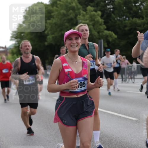 29.06.2025 - hella hamburg halbmarathon Jannik Wohlers http://msf.ph/oto/8302585 29.06.2025 10:37:24 Lombardsbrücke 1475, 1578, 1799, 1985, 2199, 2853, 3230, 3246, 5139, 5522, 5875, 6243, 6362, 7244, 7321, 7350, 7696, 8985, 9247, 9288, 9895, 10159, 10506, 10836, 11087, 11164, 11456, 11457, 11543, 11882, 12242, 12254, 12472, 12824, 13650, 14018, 15002, 15418, 15511, 16211, 16360, 16680, 17389, 17793, 17798, 18317, 18319 meine-sportfotos.de
