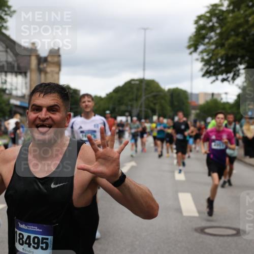 29.06.2025 - hella hamburg halbmarathon Yannick Fuchs http://msf.ph/oto/8302589 29.06.2025 10:49:59 20KM 1130, 1180, 1877, 2378, 2982, 3042, 3048, 4951, 5287, 5465, 5721, 5744, 6759, 7646, 7742, 8255, 8311, 8330, 8639, 8863, 9361, 9562, 9622, 11039, 11143, 11309, 11554, 11638, 12196, 12515, 12858, 13474, 14363, 14461, 15134, 16043, 16375, 16401, 16434, 16625, 16786, 17468, 17615, 18117, 18125, 18212, 18325, 18340, 18495, 18531, 18634, 18746, 18835, 18966, 19120, 19152 meine-sportfotos.de