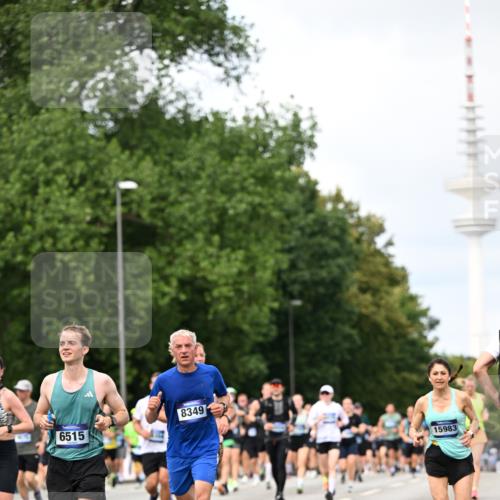29.06.2025 - hella hamburg halbmarathon Dr. Thomas Lammeyer http://msf.ph/oto/8302684 29.06.2025 10:38:03 Kennedybrücke 1189, 1275, 1764, 1896, 2038, 2526, 2776, 2933, 3264, 3340, 3345, 3848, 4361, 4433, 4445, 4449, 4807, 4824, 4826, 5075, 5096, 5141, 5557, 5561, 5566, 5569, 5691, 5821, 5822, 5887, 6364, 6515, 6516, 6956, 7027, 7565, 7633, 7653, 7982, 8157, 8277, 8349, 8375, 8377, 8383, 8401, 8620, 9258, 9438, 9706, 9799, 9875, 9995, 10048, 10071, 10561, 10800, 11111, 11229, 11237, 11260, 11338 meine-sportfotos.de