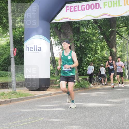 29.06.2025 - hella hamburg halbmarathon KatJ http://msf.ph/oto/8302694 29.06.2025 10:14:11 Zwischen KM18-KM19  meine-sportfotos.de